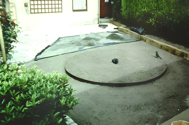 Lawn roundel for drier in preparation